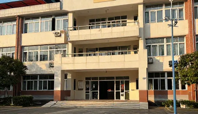 建设品牌型网站，坚持安全准时的物流服务理念